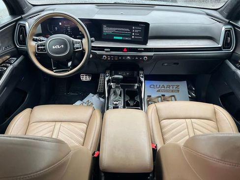 Used 2024 Kia Sorento SX Prestige w/ Olive Brown Leather Package image 10