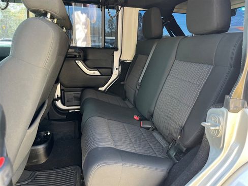 Used 2012 Jeep Wrangler Unlimited Sahara w/ Connectivity Group image 5