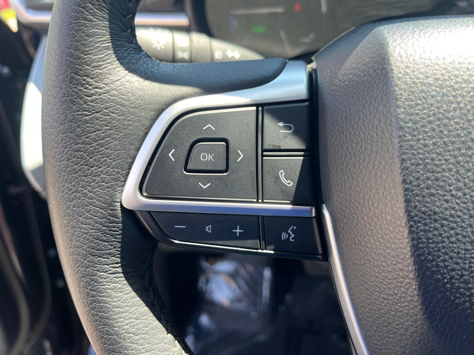 Certified 2026 Toyota Sienna XLE FWD image 14