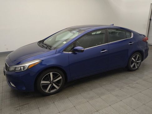 Used 2018 Kia Forte EX FWD image 2
