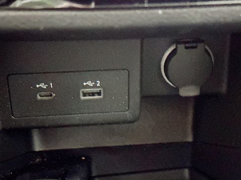 Used 2024 Nissan Kicks SR w/ SR Premium Package image 25