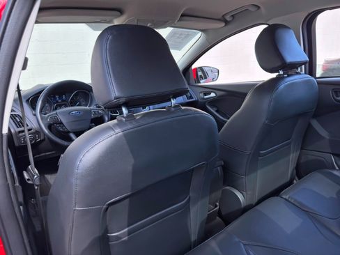 Used 2016 Ford Focus SE w/ Equipment Group 201A FWD image 29