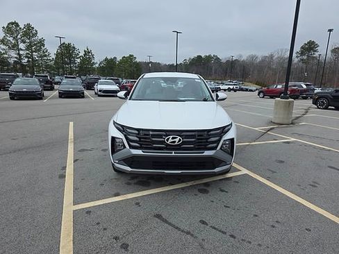 New 2026 Hyundai Tucson SE image 13