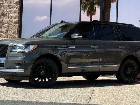Used 2022 Lincoln Navigator Black Label AWD/4WD image 3