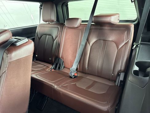 Used 2022 Ford Expedition Max Limited image 23