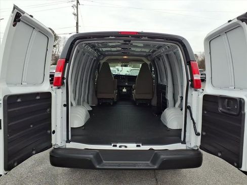 New 2025 Chevrolet Express 2500 RWD image 4