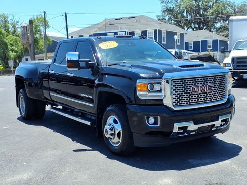 Used 2017 GMC Sierra 3500 Denali w/ Duramax Plus Package AWD/4WD image 3