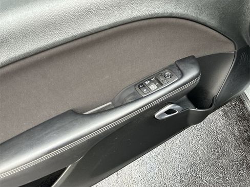 Used 2022 Dodge Challenger R/T w/ Shaker Package image 13