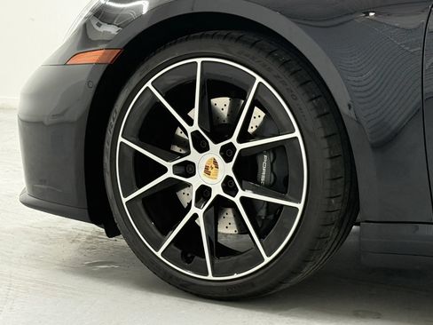 Used 2025 Porsche 911 Carrera RWD image 90