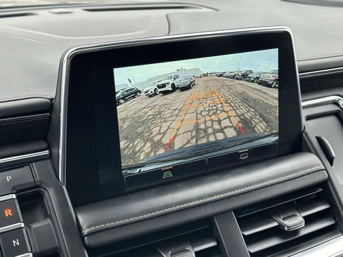 Used 2023 GMC Yukon XL AT4 image 32