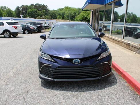Used 2022 Toyota Camry LE FWD image 2