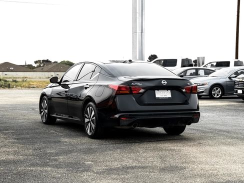 Used 2020 Nissan Altima 2.5 SL FWD image 9