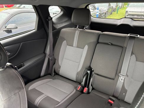 Used 2025 Chevrolet Blazer LT FWD image 40
