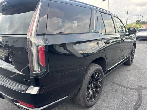 Used 2022 Cadillac Escalade Sport Platinum w/ LPO, ONYX Package AWD/4WD image 9