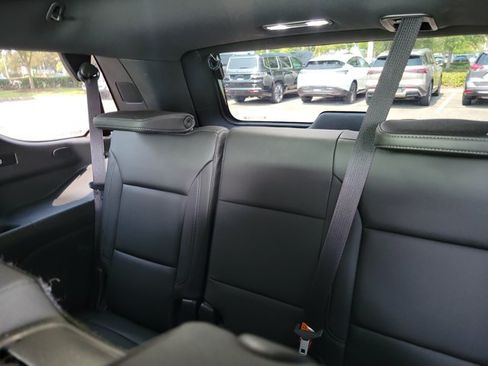 Used 2022 Chevrolet Tahoe LT w/ LT Signature Package RWD image 15