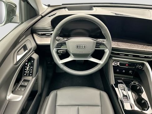 Used 2025 Audi Q5 Premium Plus AWD/4WD image 10