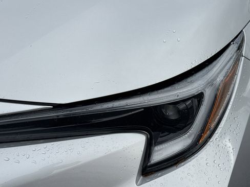 Used 2024 Toyota Corolla SE image 6