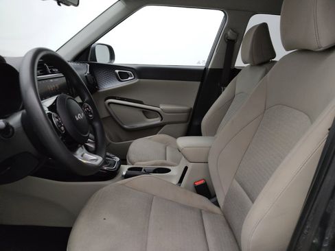 Used 2022 Kia Soul S FWD image 17