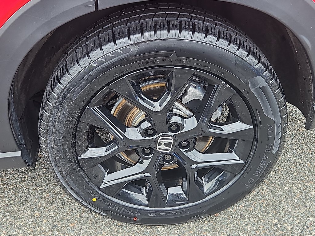 Certified 2025 Honda HR-V Sport image 8