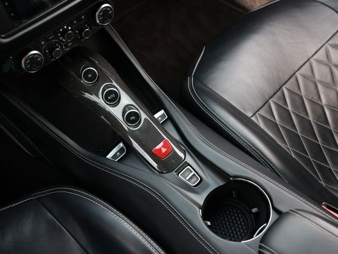 Used 2015 Ferrari California T RWD image 47