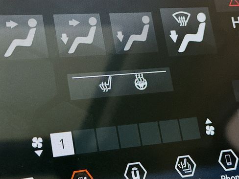 Certified 2022 Jeep Cherokee Limited image 25