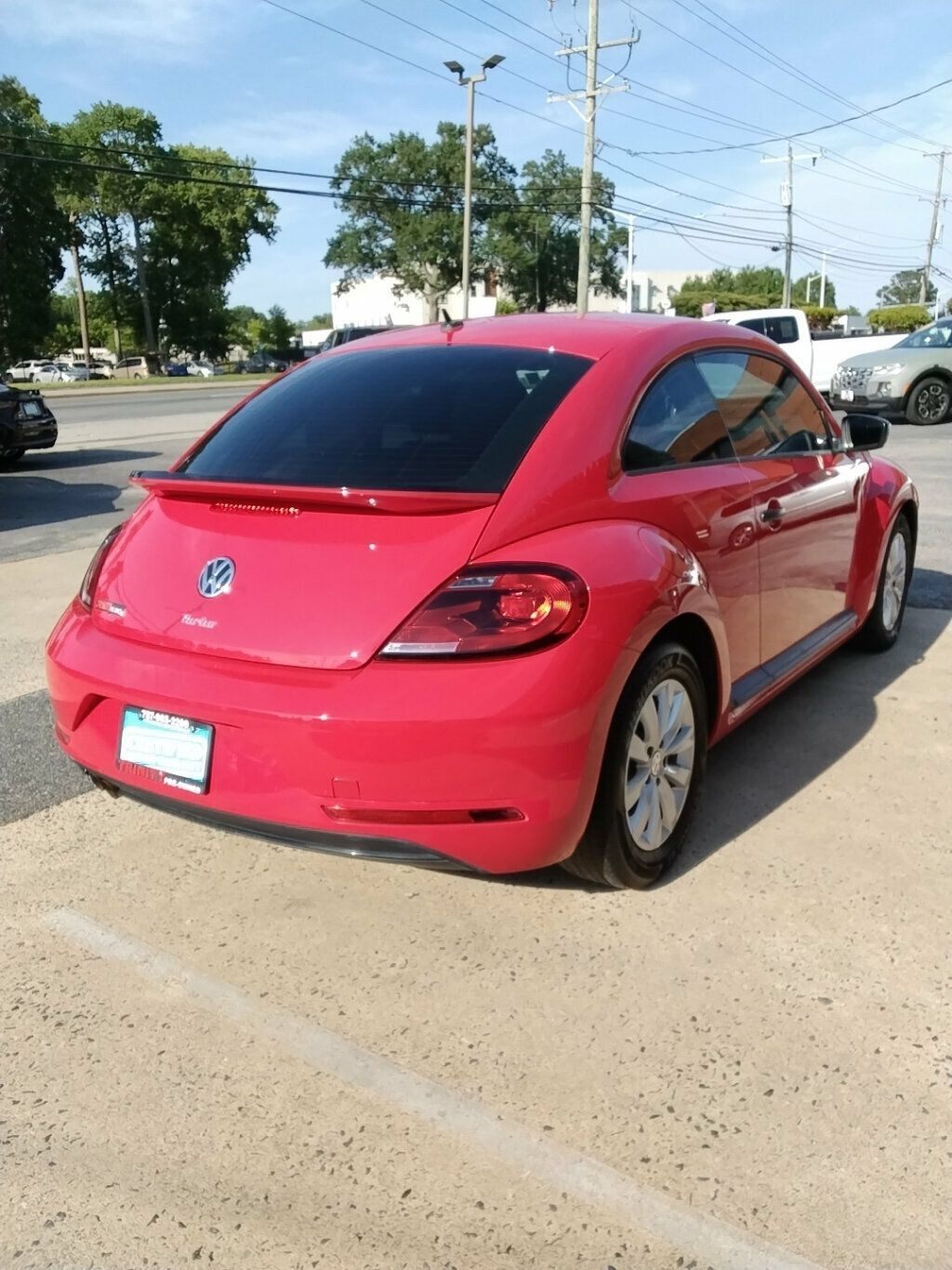 Used 2018 Volkswagen Beetle 2.0T S FWD image 4
