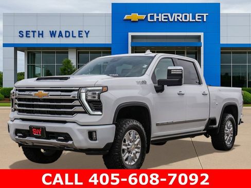 Certified 2025 Chevrolet Silverado 2500 High Country w/ High Country Premium Package AWD/4WD image 3