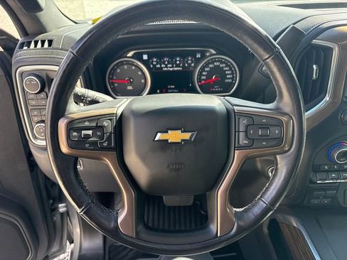 Used 2022 Chevrolet Silverado 1500 High Country w/ Technology Package image 22