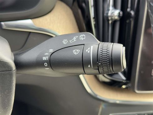 Certified 2026 Volvo XC60 B5 Plus w/ Protection Package Premier image 22