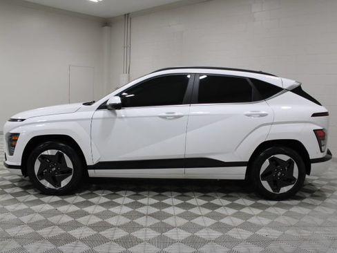 Used 2024 Hyundai Kona Limited FWD image 9