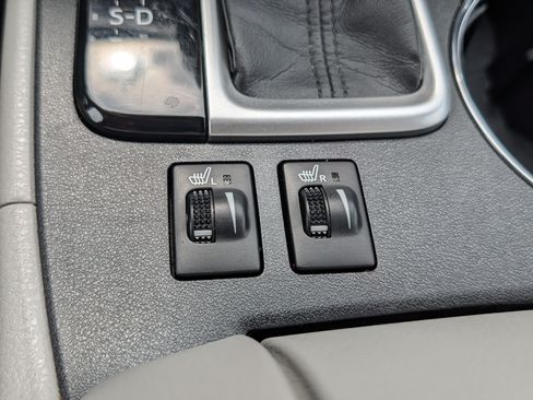 Used 2015 Toyota Highlander XLE AWD/4WD image 28