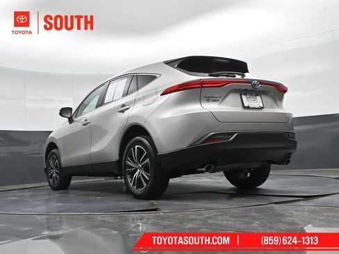 Used 2023 Toyota Venza LE AWD/4WD image 46