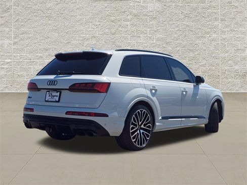 Used 2025 Audi SQ7 Prestige AWD/4WD image 7