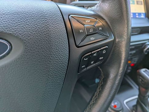 Used 2023 Ford Ranger Lariat w/ Tremor Off-Road Package AWD/4WD image 17