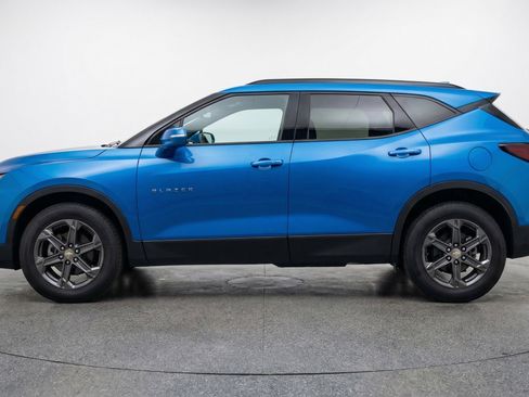 Used 2025 Chevrolet Blazer LT image 5