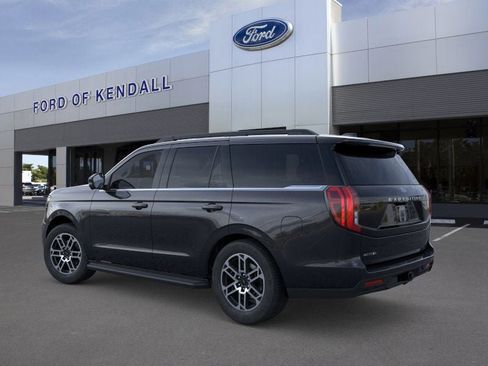 New 2026 Ford Expedition Active image 4