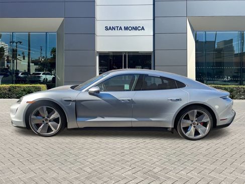 Used 2021 Porsche Taycan 4S image 9