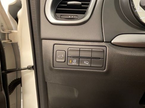 Used 2023 MAZDA CX-9 Touring AWD/4WD image 18