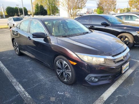 Used 2016 Honda Civic EX-T image 3