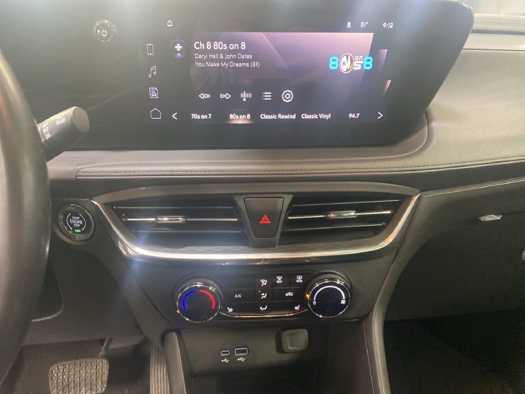 Certified 2024 Buick Encore GX Preferred w/ Comfort Package FWD image 17