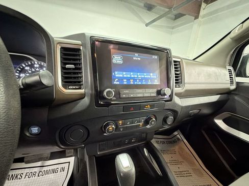Used 2022 Nissan Frontier SV RWD image 17