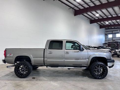 Used 2007 Chevrolet Silverado 2500 LT w/ Heavy-Duty Power Package image 6