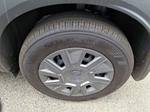 Used 2025 Nissan Kicks S AWD/4WD image 6