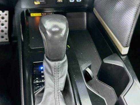 Used 2025 Toyota Camry SE FWD image 23