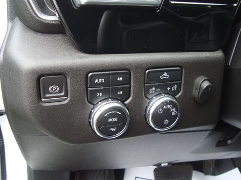 Used 2023 GMC Sierra 1500 SLE AWD/4WD image 11