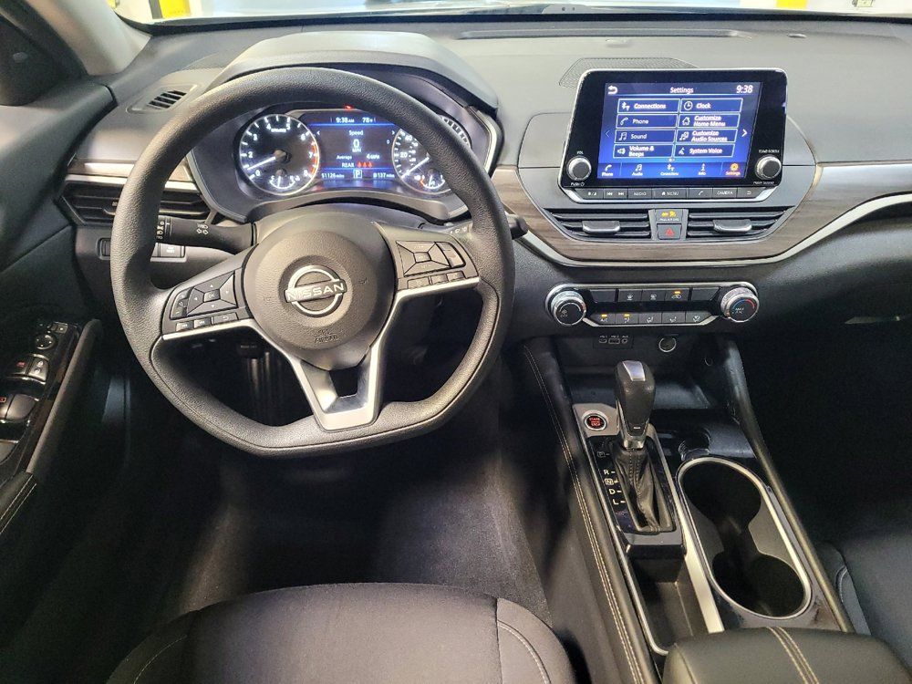 Used 2023 Nissan Altima 2.5 SV FWD image 22