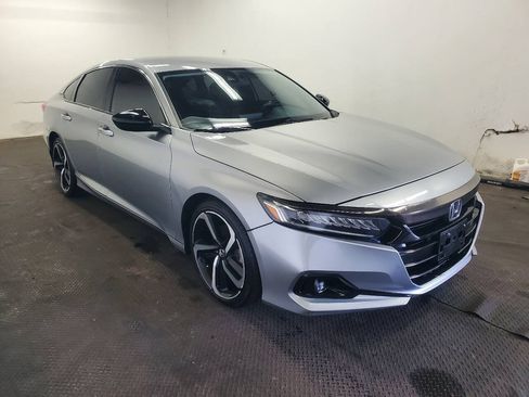 Used 2022 Honda Accord Sport image 3