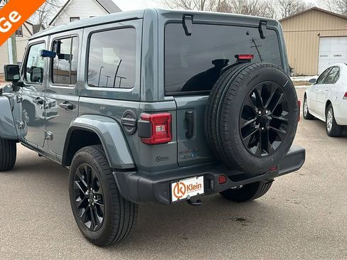 Used 2025 Jeep Wrangler Unlimited Sahara w/ Safety Group image 6