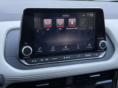 Used 2023 Nissan Rogue SL image 17