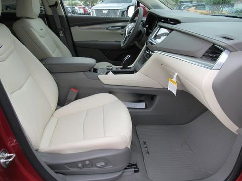 New 2026 Cadillac XT5 Premium Luxury w/ Driver Assist Package FWD image 9